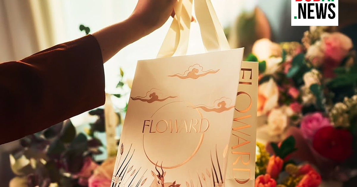 Floward’s Robotic Flower Vending Machines Are Now in Dubai Malls Floward’s Robotic Flower Vending Machines Are Now in Dubai Malls