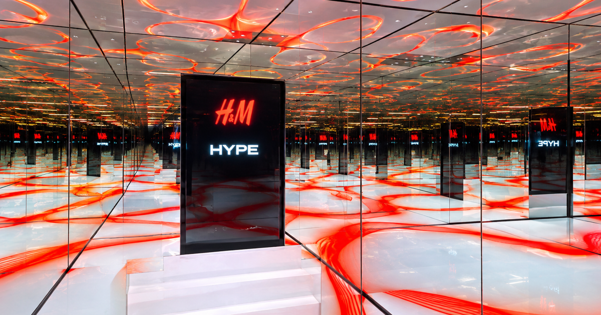 This Free H&M Immersive Fitting Room Is Hidden Inside Dubai Mall This Free H&M Immersive Fitting Room Is Hidden Inside Dubai Mall
