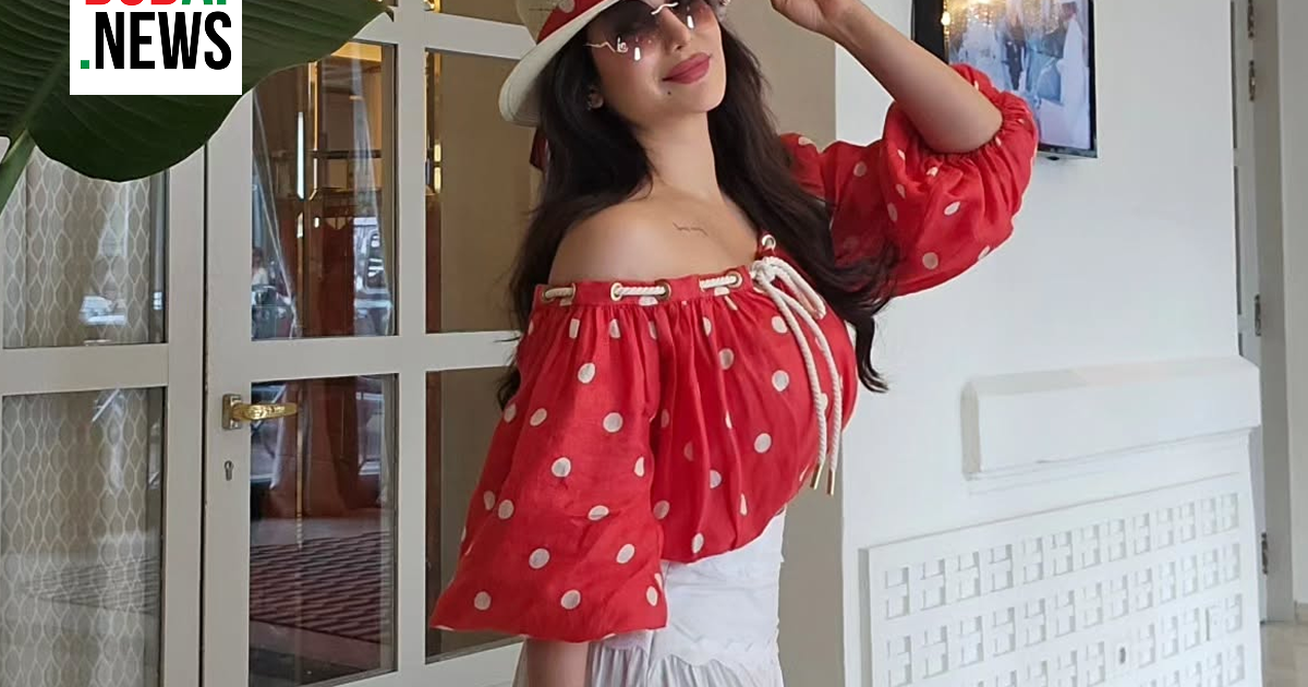 Lojain Omran Unleashes Riviera Chic And Self-Love In Cannes Lojain Omran Unleashes Riviera Chic And Self-Love In Cannes