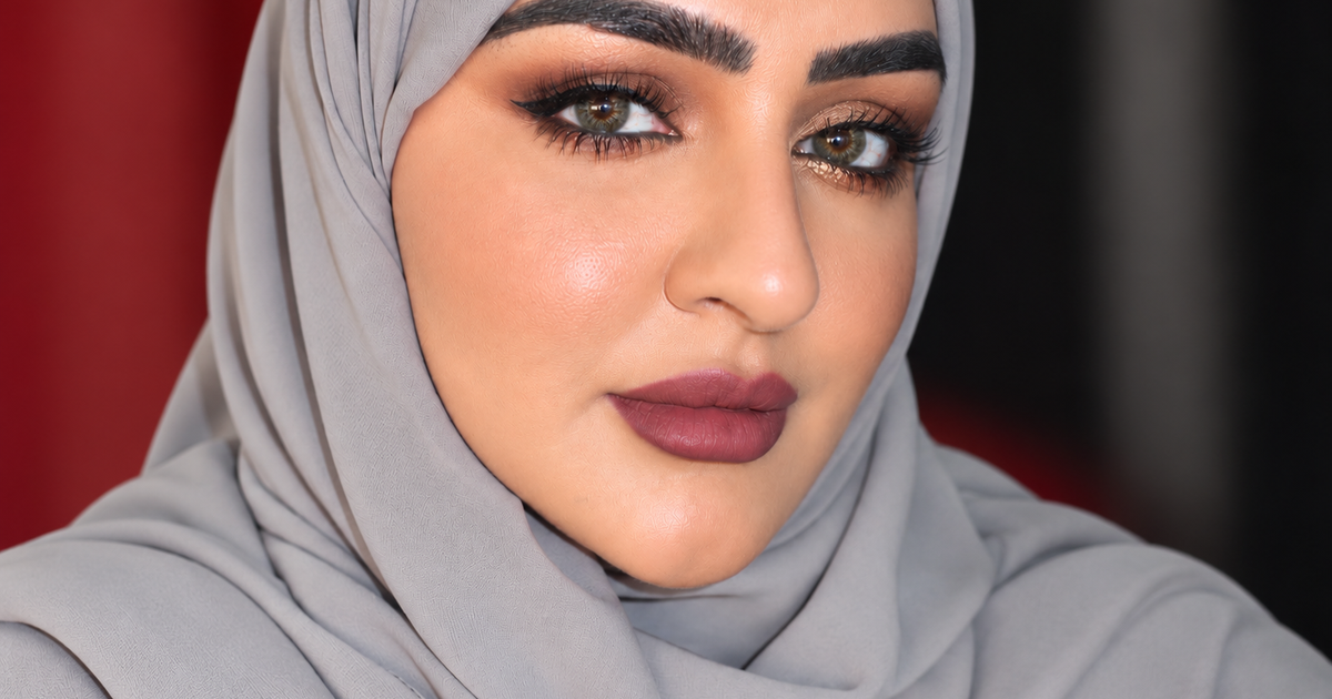 Mona Tajarbi Looks Lovely Wearing Light Green Shade Contacts Mona Tajarbi Looks Lovely Wearing Light Green Shade Contacts